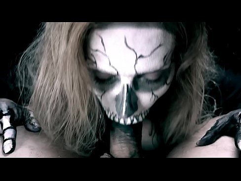 ❤️ 魔性の女、黒い口でチンコをしゃぶり、ザーメンを飲み込む。 ❤ at us ❌️